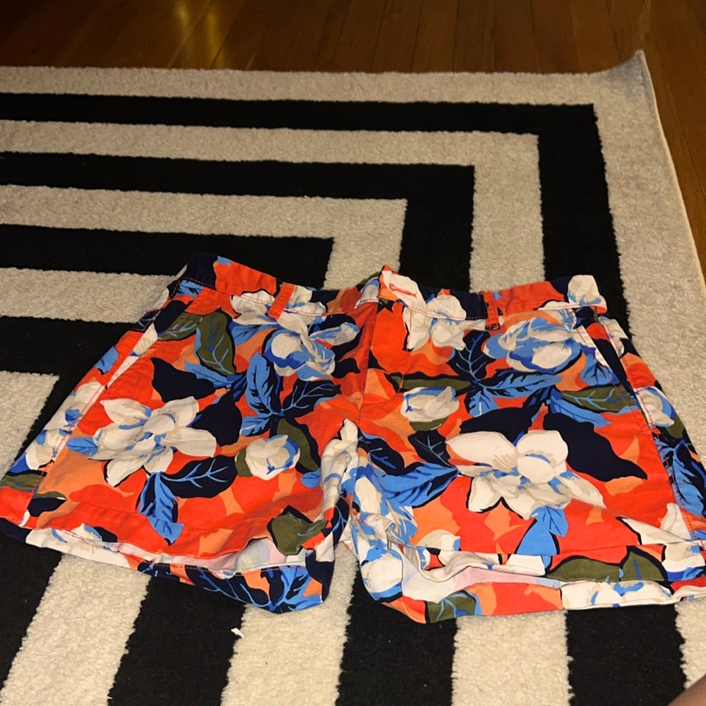 EUC Gap Floral Khaki Shorts